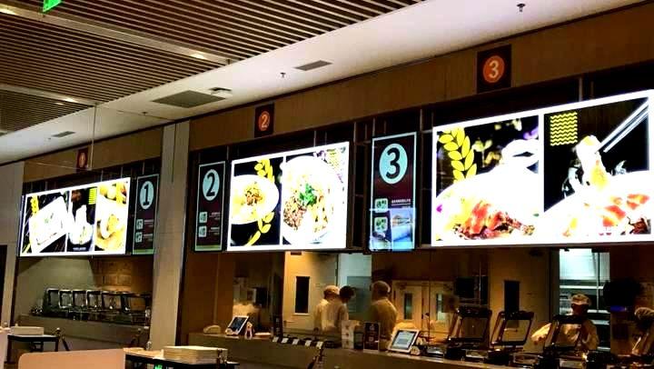 J9九游壁挂广告机在会展中心市场广泛应用
